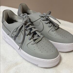 Nike Air Force 1 Platform Low Top — Light Grey/White